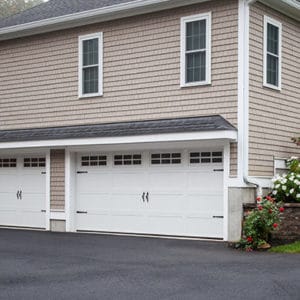 663 6p White Garage Doors